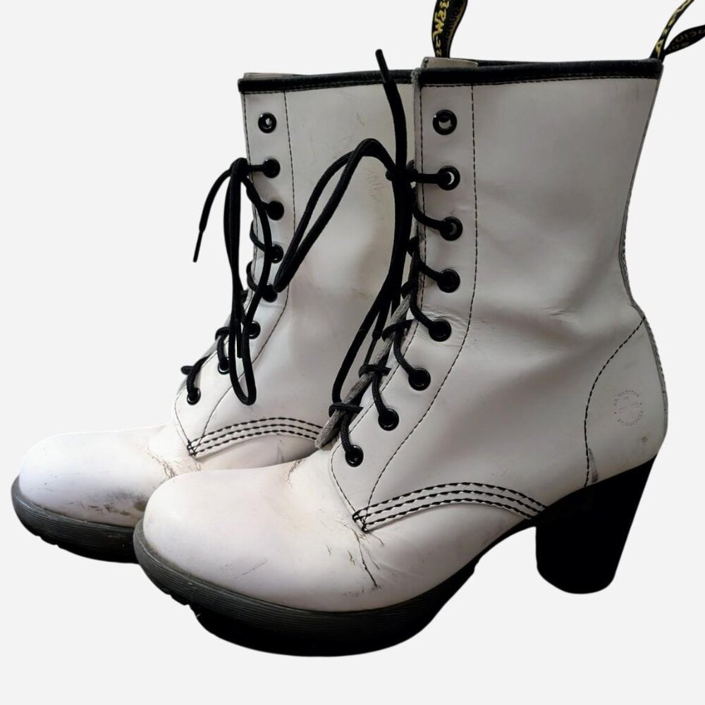 GUC white leather Dr. Martens lace-up heeled boots 9